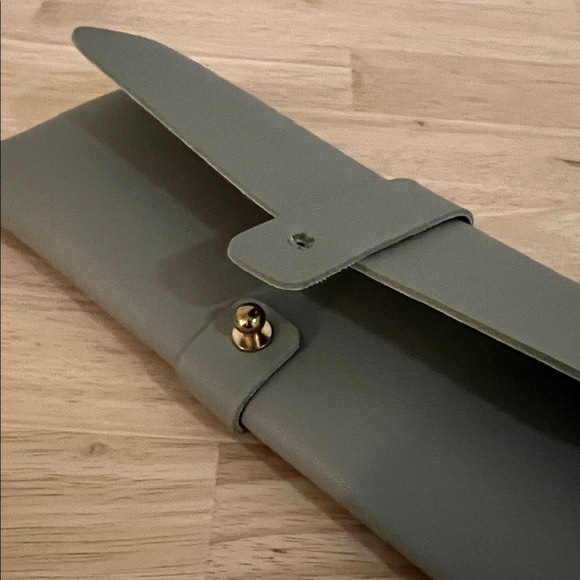 Storage Case - Picture 3 of 3